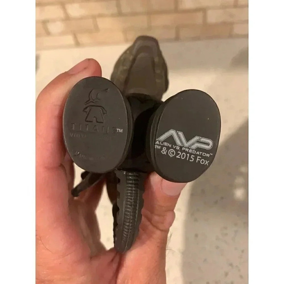 Titans‎ 4 1/2" Vinyl Figure - AVP Alien  si - Picture 5 of 5